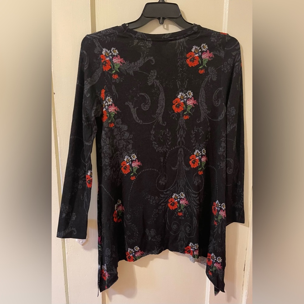 Desigual sweater, size medium - Picture 3 of 7